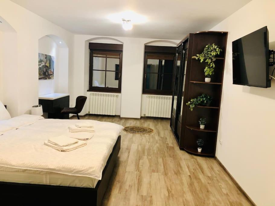 Appartamento Joy George Enescu 5 Braşov