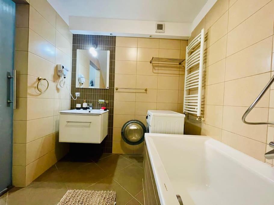 Joy George Enescu 5 Apartment Brasov